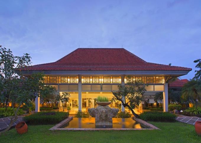 Bandara International Hotel 